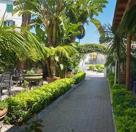 Hotel Charme La Tina 3*