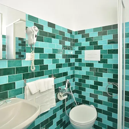 Charme La Tina מלון