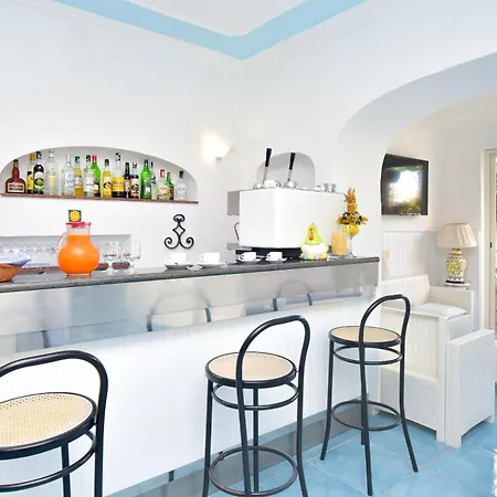 Charme La Tina מלון