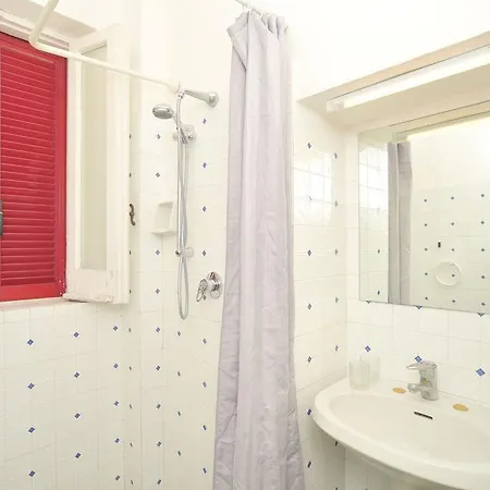 Charme La Tina 3* איסקיה