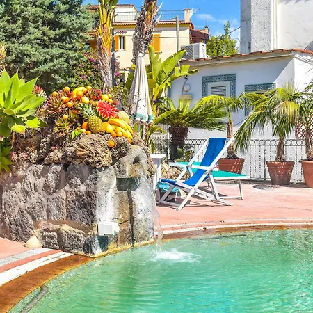 Charme La Tina 3* איסקיה