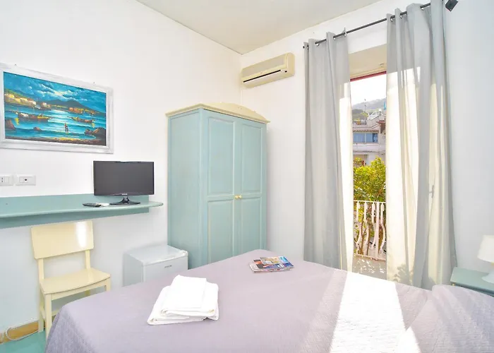 Charme La Tina Hotel