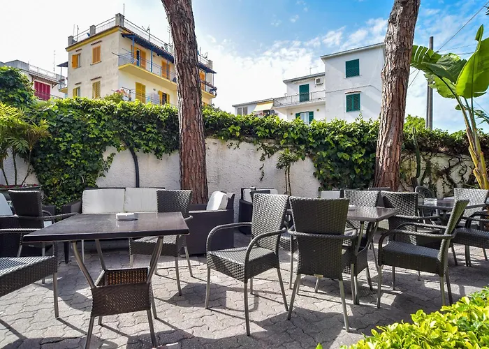 Charme La Tina Hotel