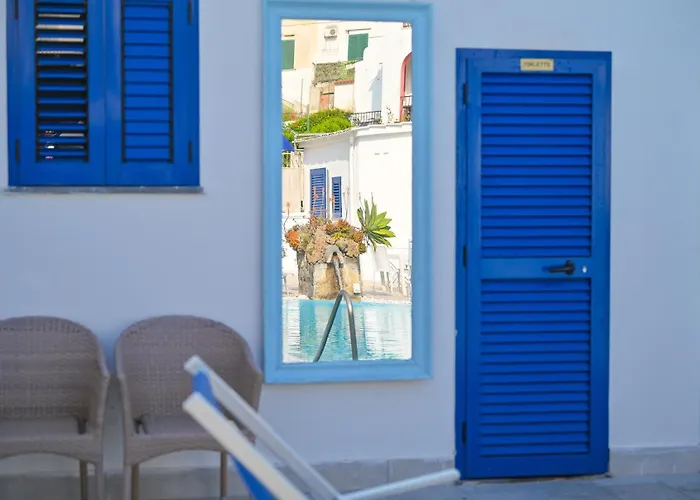 Charme La Tina Hotel 3*