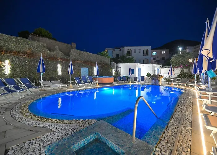 Charme La Tina Hotel