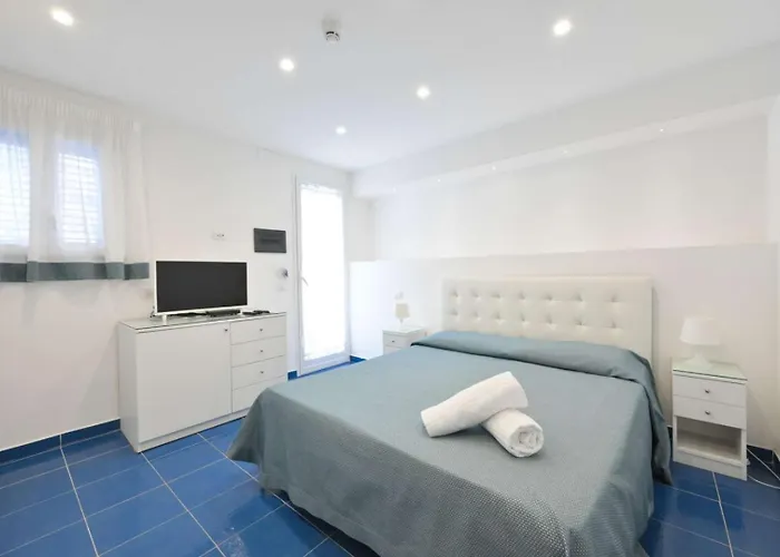 Charme La Tina Hotel 3*