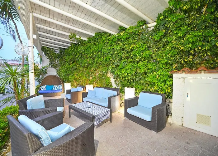 Charme La Tina Isquia