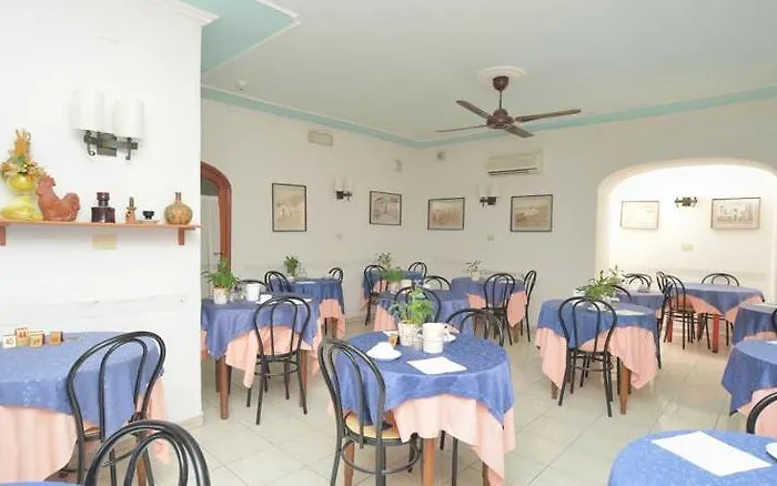 Hotel Charme La Tina Isquia