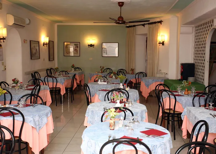 Charme La Tina Hotel 3*