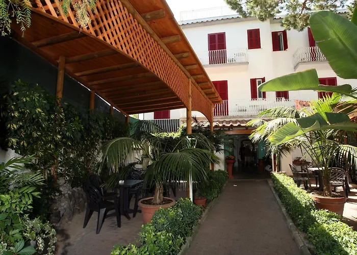 Charme La Tina Hotel 3*