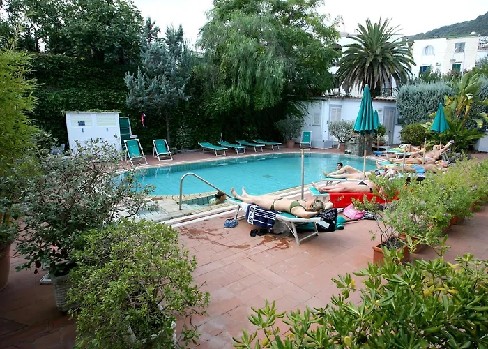 Charme La Tina Hotel 3*