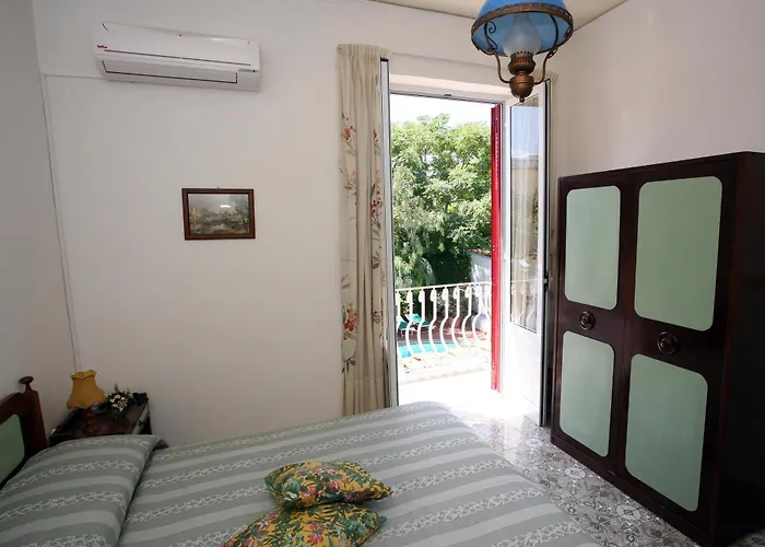 Charme La Tina Hotel 3*